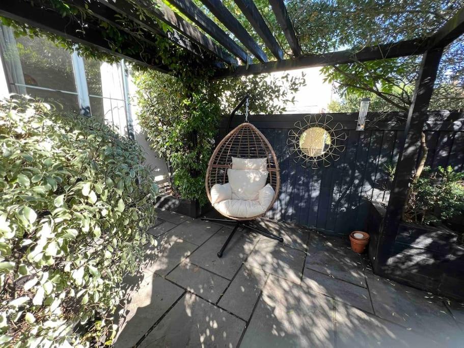 Private Garden Oasis In Leilighet Bristol